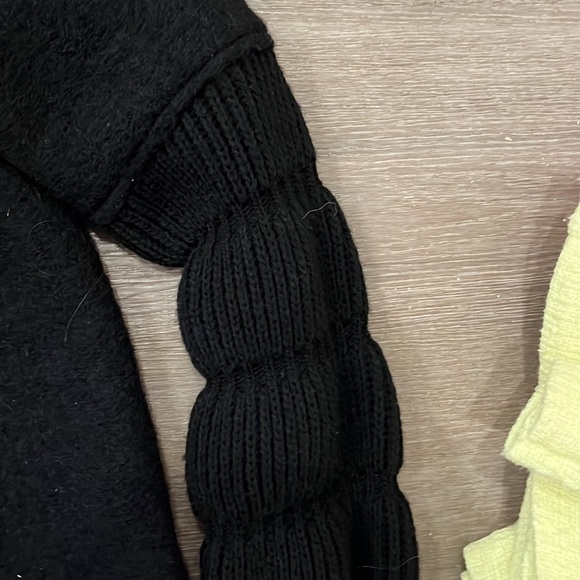 EUC OF WHITE LAMBSWOOL TOTALLY UNIQUE BLACK SWING CARDIGAN SWEATER - Picture 6 of 8